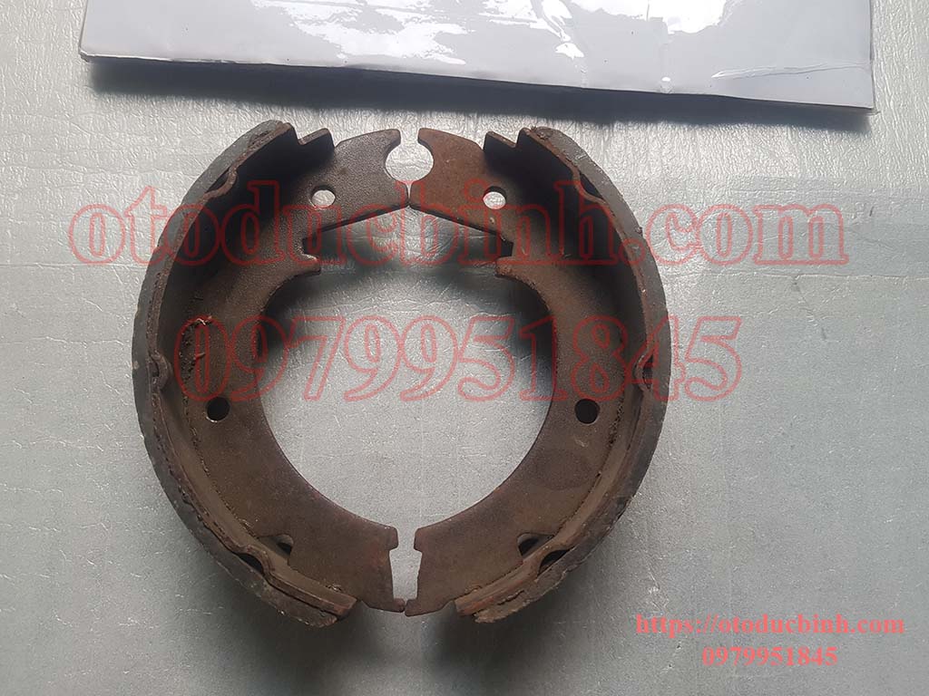 Guốc phanh tay Vinaxuki 650kg