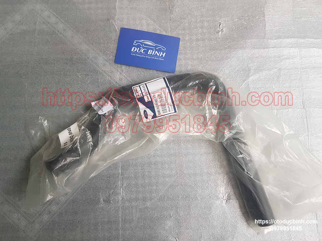 Ống tuy ô nước vào két sinh hàn Ford Ranger 3.2 dài BB3Q8N039GB