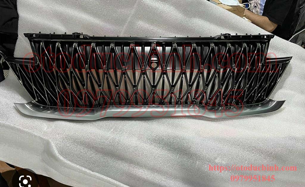 Mặt ca lăng Kia Carnival