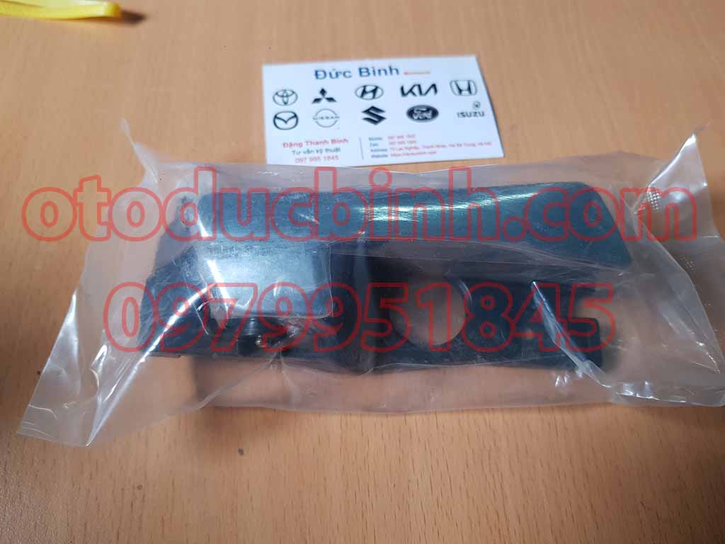 Tay mở cửa trong Hyundai Accent 2011-2016