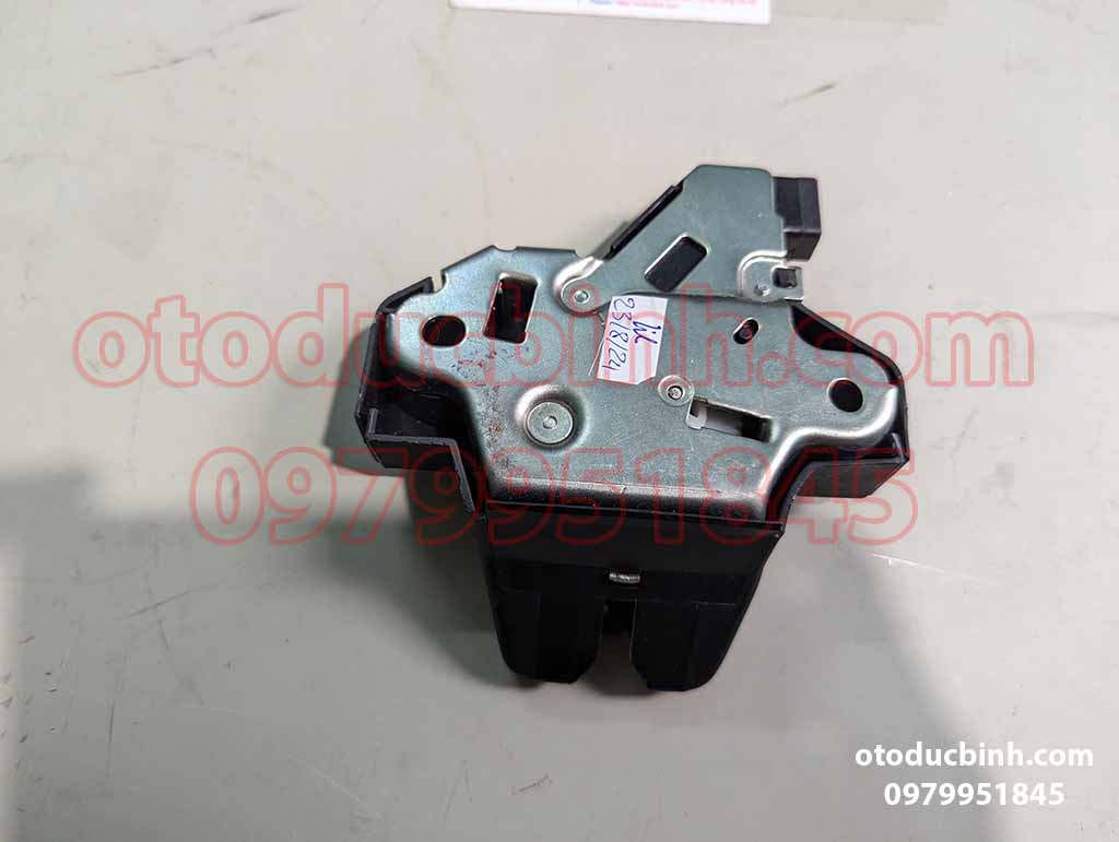 Ổ khoá ngậm cốp sau Toyota Camry 2007-2008 VN
