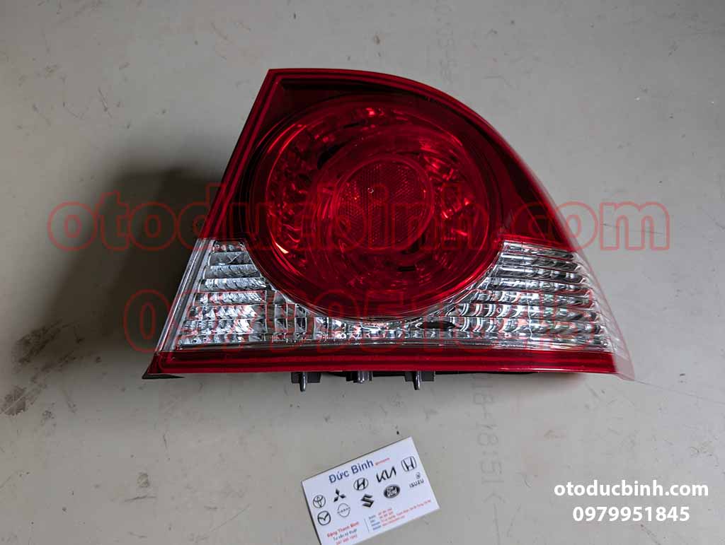 Đèn hậu miếng ngoài Honda Civic 05-08