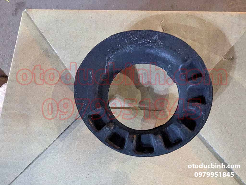 Cao su đệm lò xo giảm xóc sau Toyota Vios 2014-2017