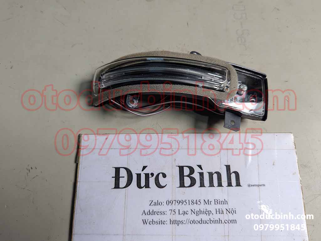 Xi nhan gương Mitsubishi Outlander 2022-