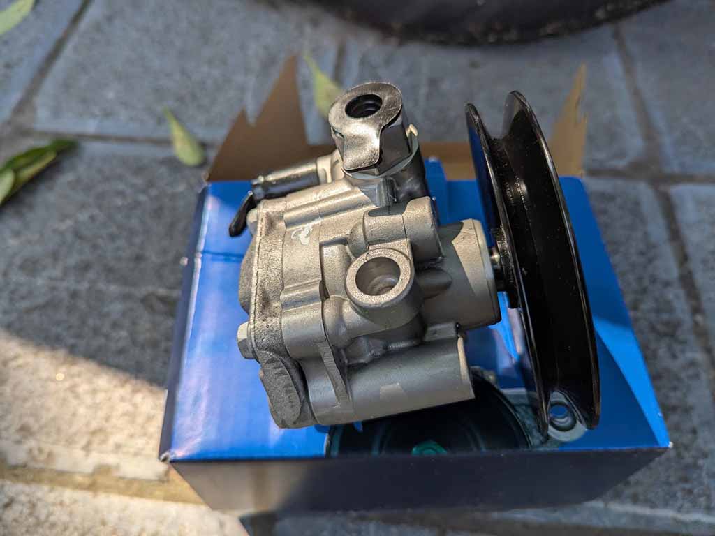 Bơm trợ lực lái KIA K2700, K3000, K165