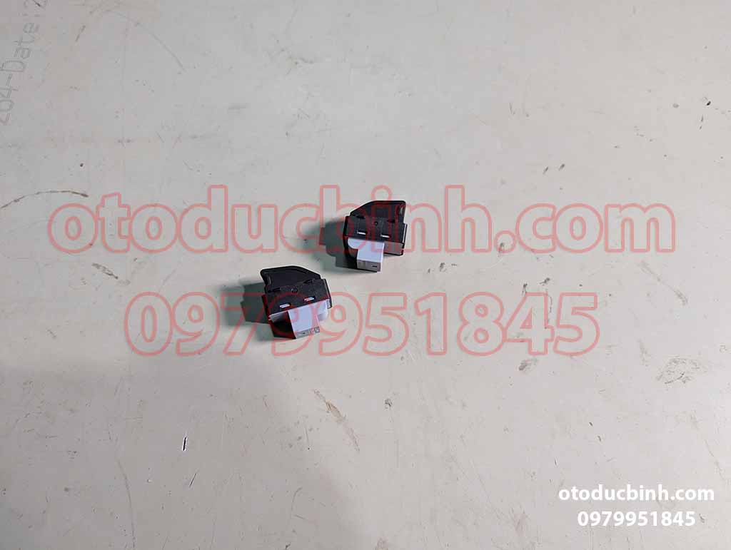 Công tắc nâng kính Howo