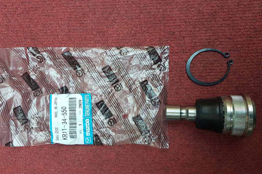 Rotuyn trụ đứng Mazda CX5
