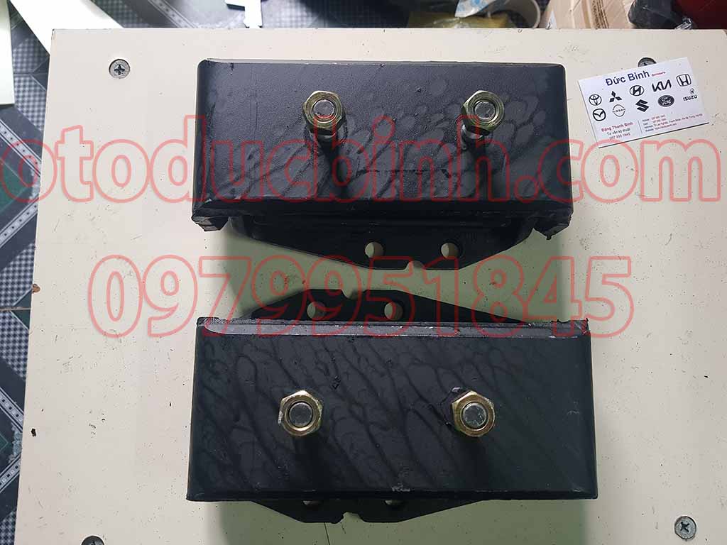 Chân máy sau Hyundai HD1000 HD320 HD170 HD270 HD700