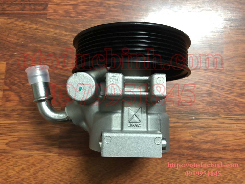 Bơm trợ lực lái Ford Transit