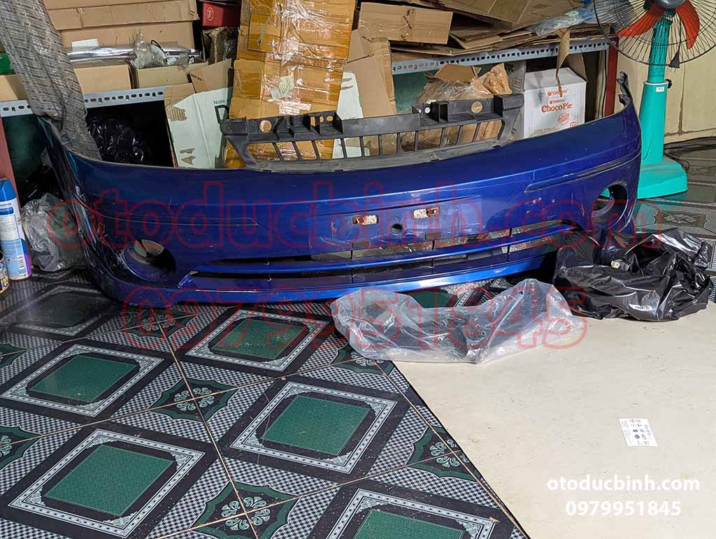 Cản trước Ford Laser