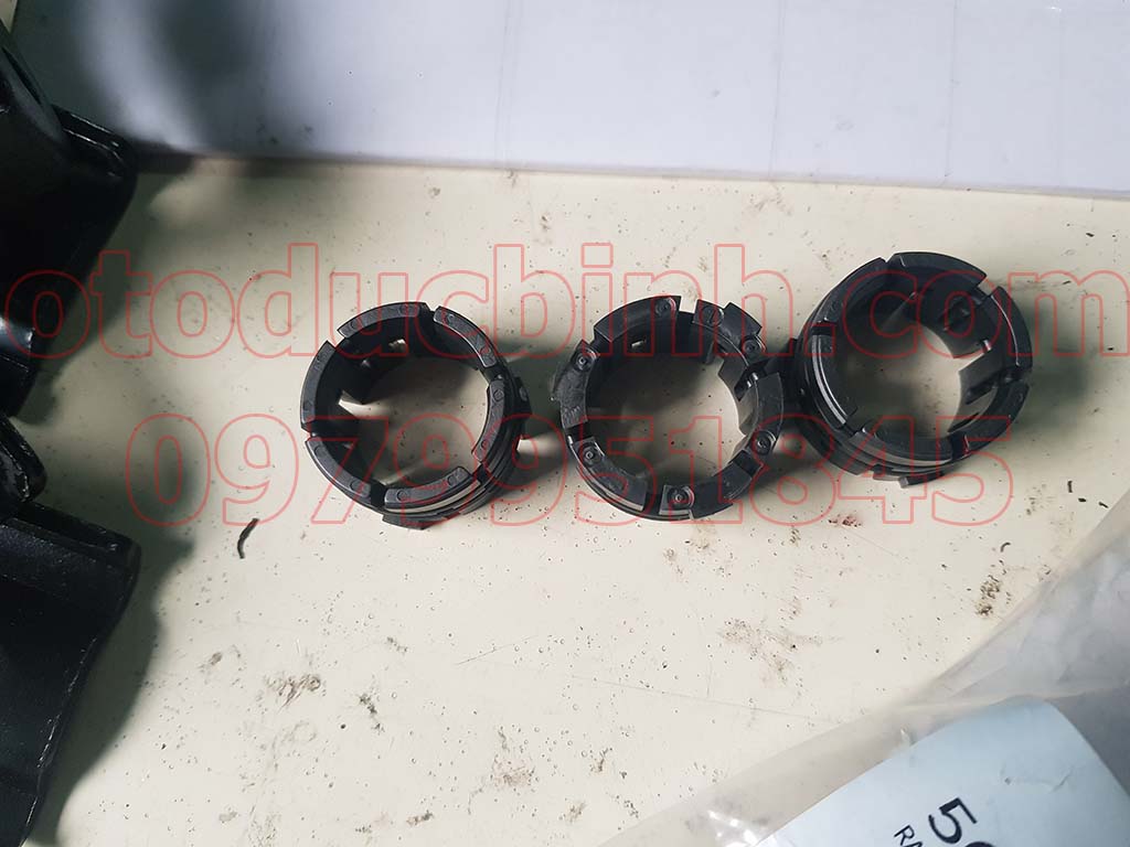 Bạc thước lái Hyundai i10