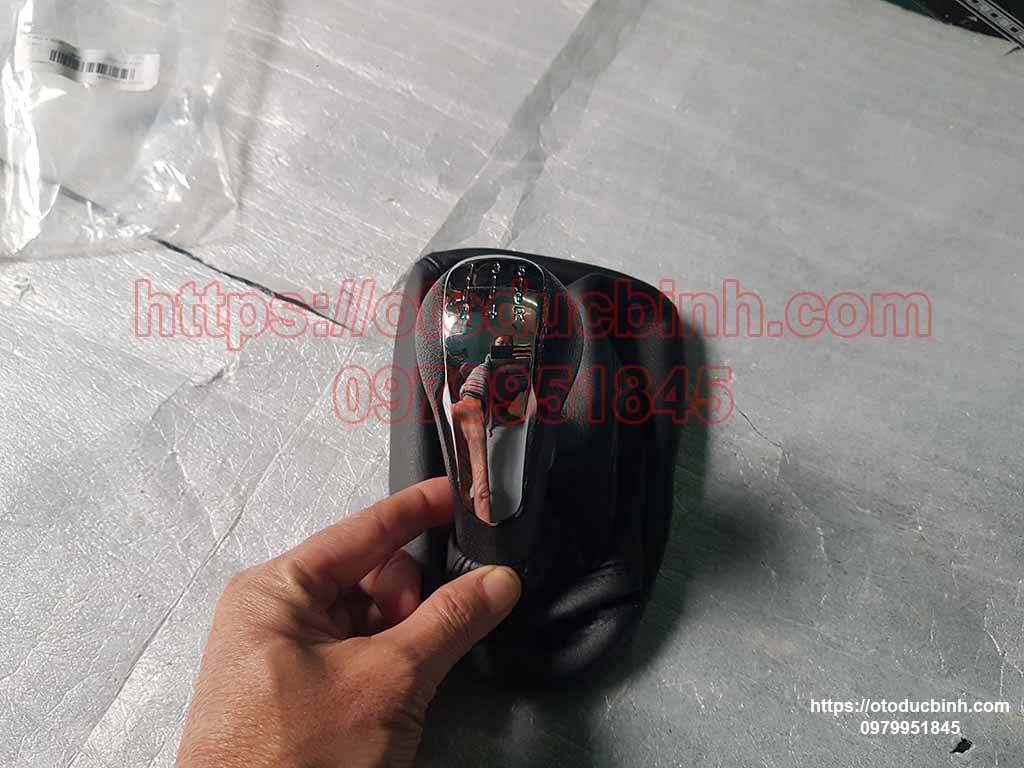 Quả đấm liền chụp bụi cần đi số Chevrolet Spack 2011-2016
