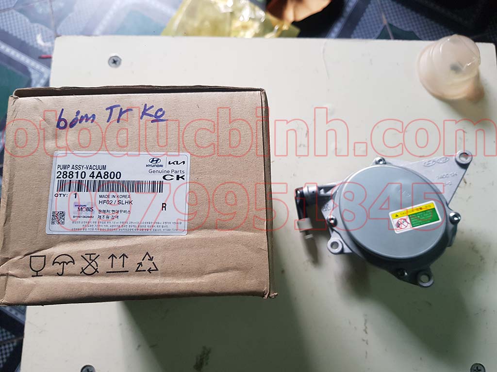 Bơm chân không Hyundai Starex