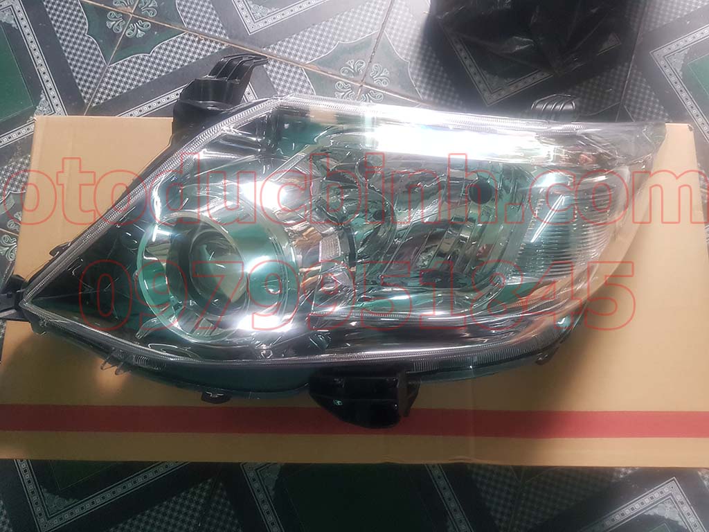 Đèn pha Toyota Fortuner 2012 - 2015