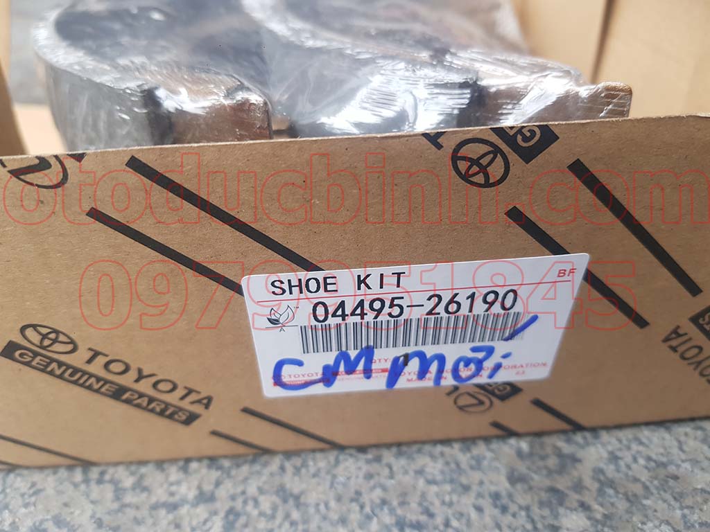 Guốc phanh sau Toyota Hiace 0449526190