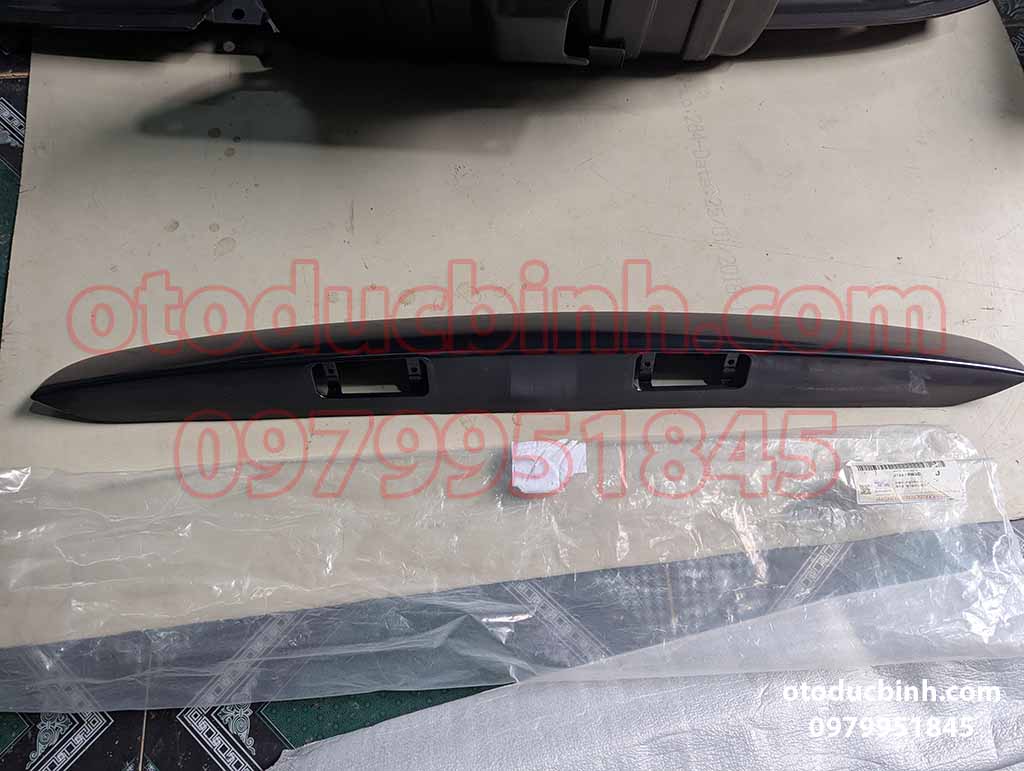 Nẹp cốp sau Hyundai Santafe 2006-2008