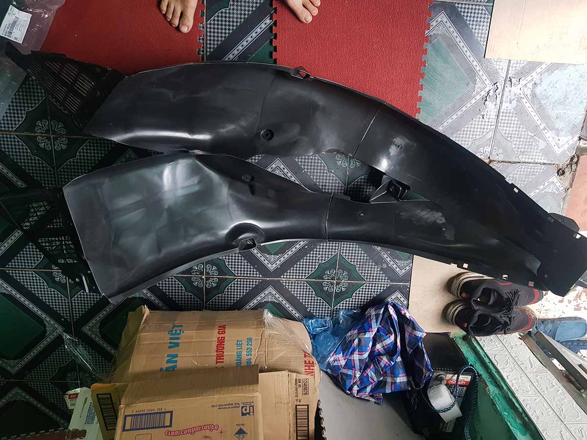 Chắn Bùn Lòng Dè Trước xe Hyundai I10 Grand