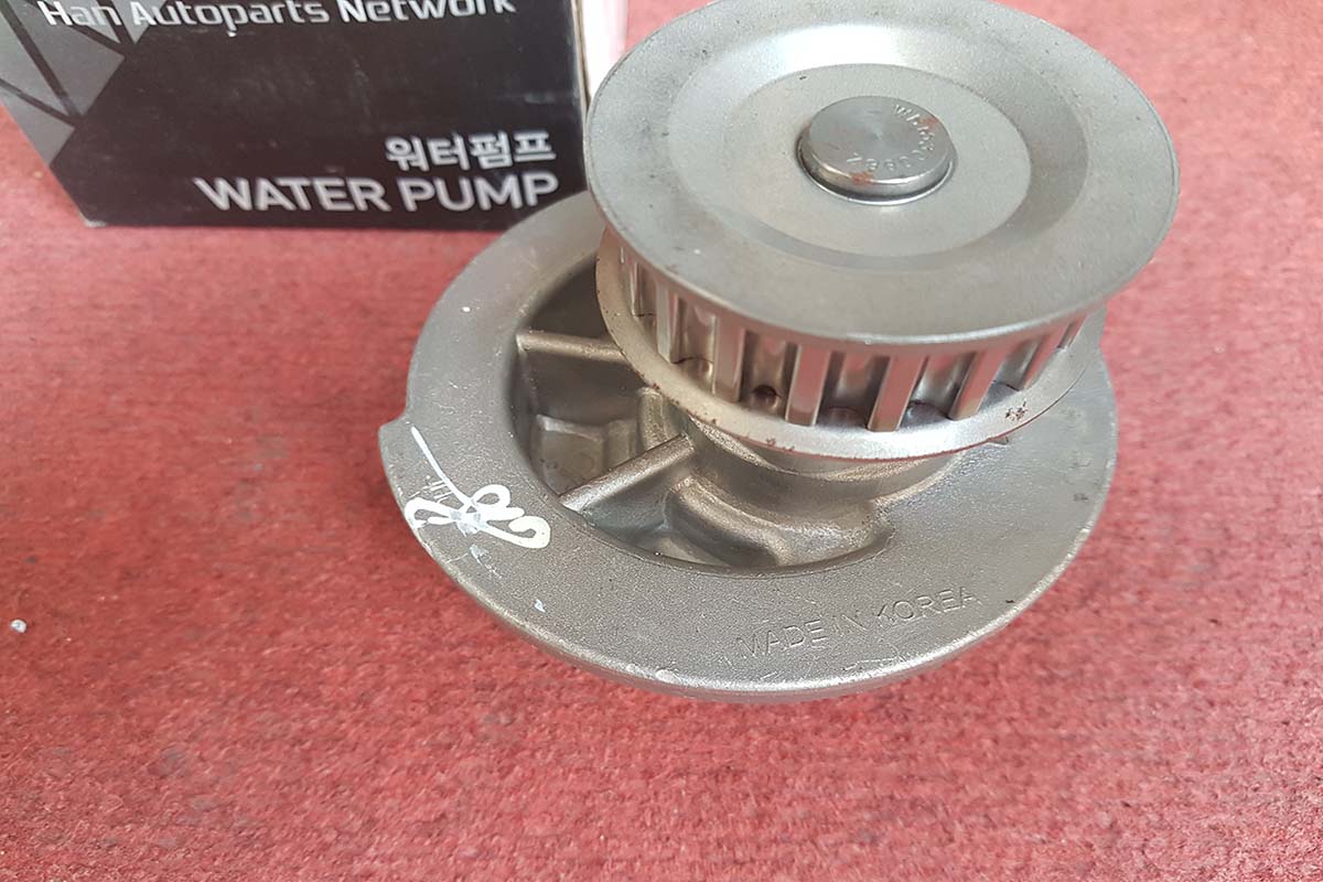 Bơm nước làm mát Daewoo Lanos, Gentra, Cielo 96352648 96872704