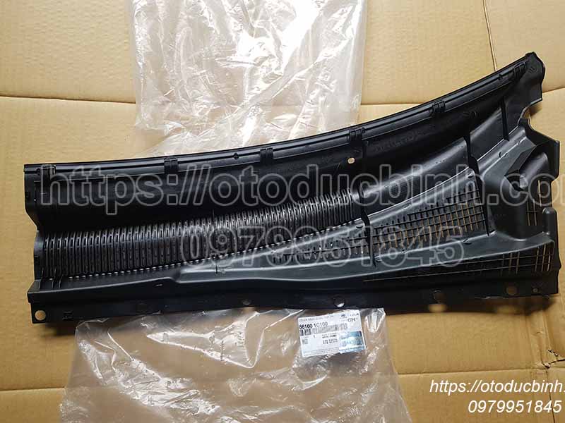 Ốp chân kính chắn gió Hyundai Getz 861601c100 rh