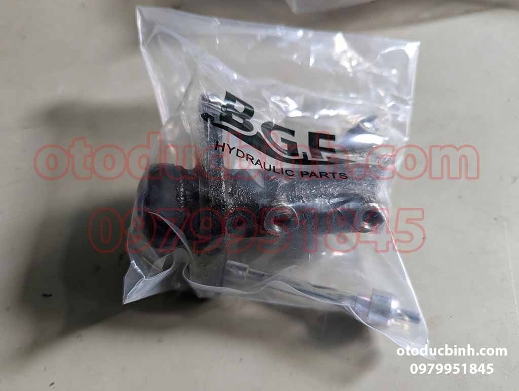 Chuột côn dưới Isuzu Trooper