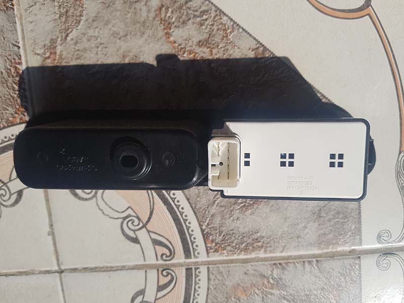 Công tắc nâng kính tổng K140, K165,K190, K2700, K3000 0k63c66350 1.4 tấn
