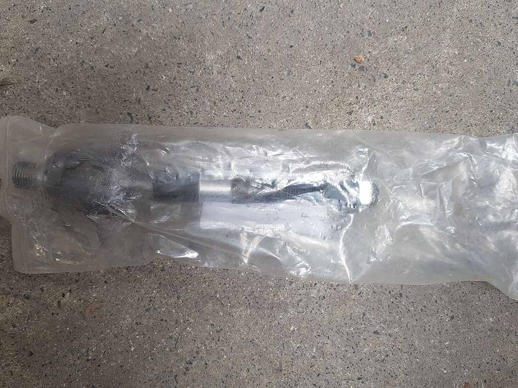 Rotuyn lái trong trái (L) hyundai santafe 2009 577242B000