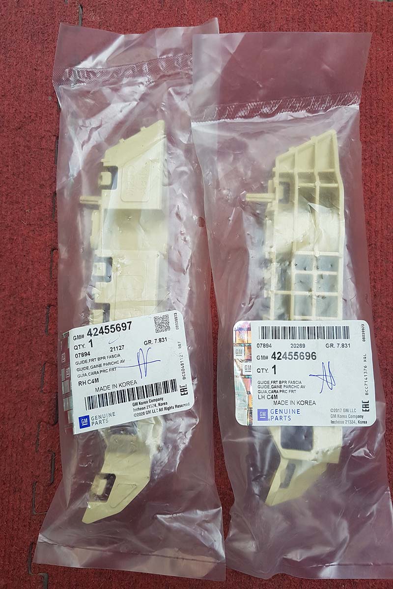 Phe cài cản trước Vinfast Fadil 42455696 42455697 42455696 42455697