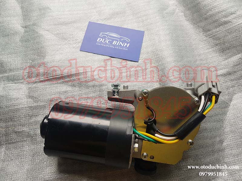 Mô tơ gạt mưa trước Toyota Fortuner 851100K021