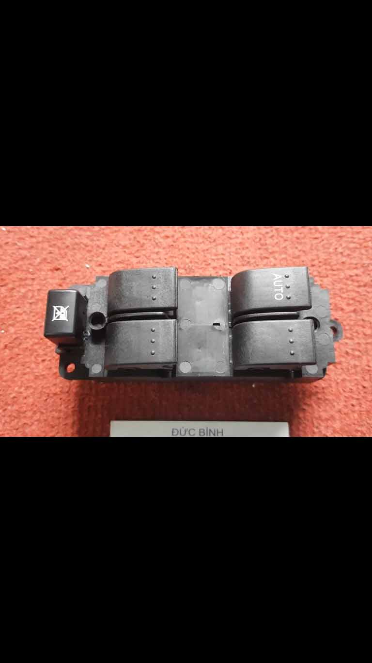 Công tắc nâng kính tổng Mazda 3 2004-2009