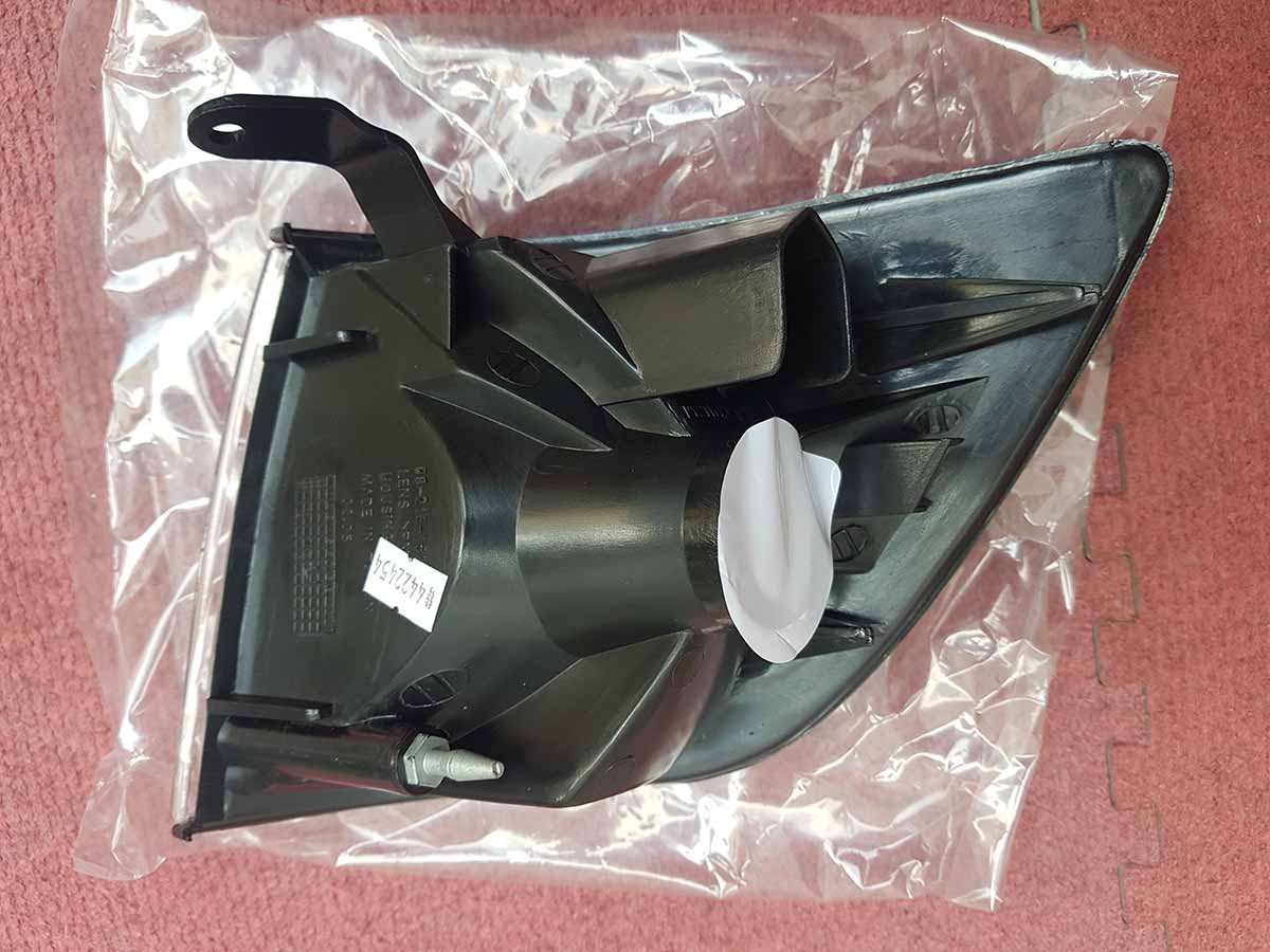 Đèn xi nhan Isuzu Hilander 2131525ru 2131525lu