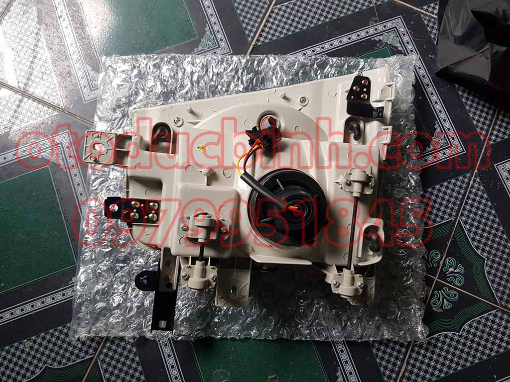 Đèn pha Hyundai HD65, HD72, HD78, Mighty 921015k000